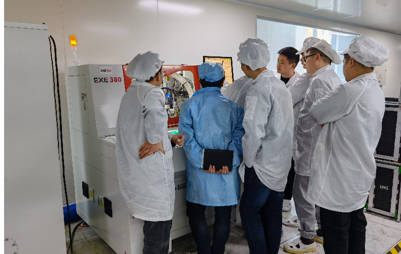 Serrated blade splitter customer site